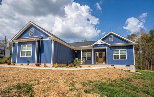 1686 Friendship Rd, Statesville, NC, 28625-9535 | Card Image