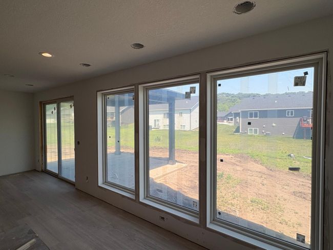 Family Room Windows | Image 5
