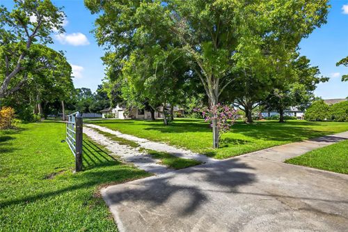 6320 66th Ave N, PINELLAS PARK, FL, 33781-5103 | Card Image