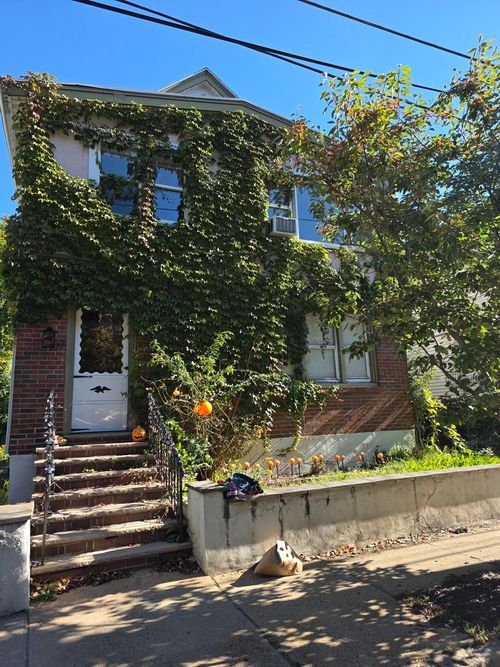 2-93 Bailey Rd, Somerville, MA, 02143 | Card Image
