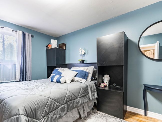 866 Krosno Blvd, House attached with 5 bedrooms, 2 bathrooms and 2 parking in Pickering ON | Image 12