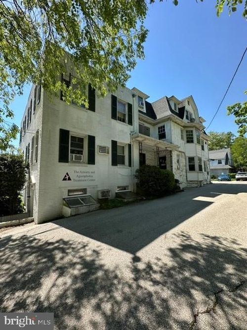 112-110-112 Bala Ave, BALA CYNWYD, PA, 19004-3032 | Card Image