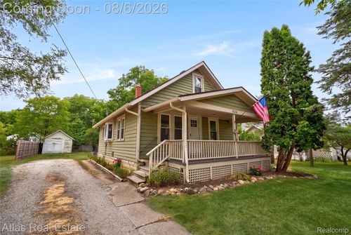 8210 S State Rd, Goodrich, MI, 48438-9798 | Card Image