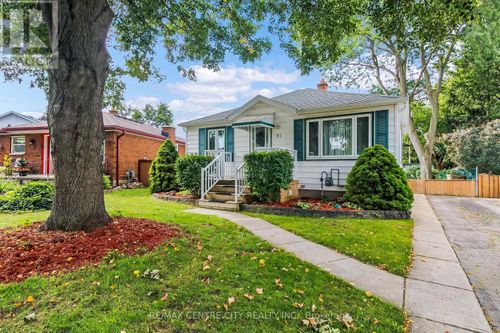 51 Stevenson Ave, London, ON, N5W1Y4 | Card Image