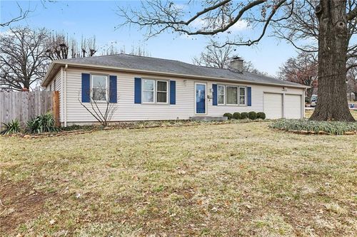 10244 Reeds Dr, Overland Park, KS, 66207-3024 | Card Image