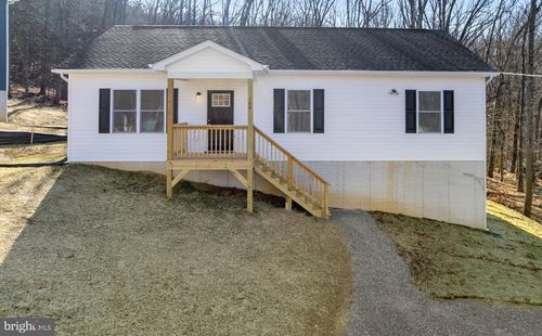 106 Mountain Dew Ct, HARPERS FERRY, WV, 25425-6503 | Card Image