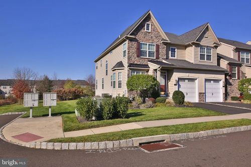 3272 Waterstone Ct, FURLONG, PA, 18925-1284 | Card Image