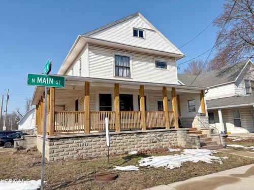 933 Main St, Bowling Green, OH, 43402-1841 | Card Image