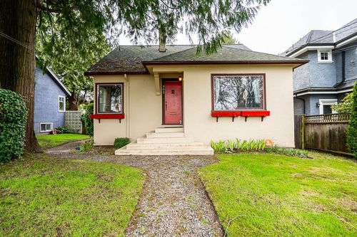 902 Fourth St, New Westminster, BC, V3L2W6 | Card Image
