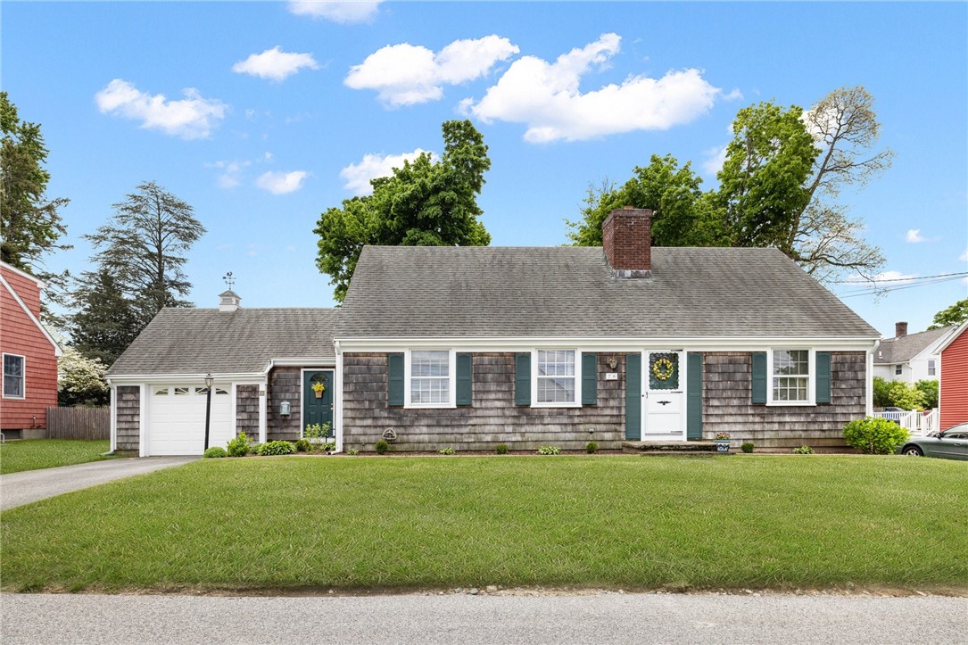 Hazard Ave, East Providence, RI 02914