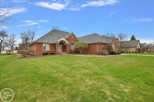 63815 Inverness Dr, Washington Township, MI, 48095-2850 | Card Image