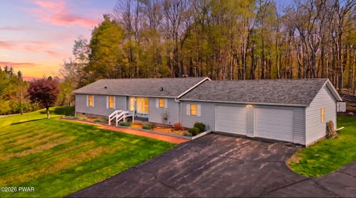92 Dennis Rd, Honesdale, PA, 18431-6508 | Card Image