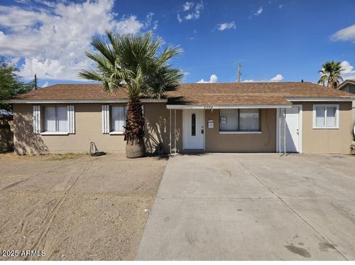 3302 E Thunderbird Rd, Phoenix, AZ, 85032-5330 | Card Image