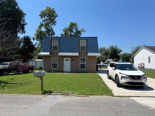 523 W End Ave, Mc Minnville, TN, 37110-2285 | Card Image