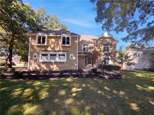12600 Pawnee Ln, Leawood, KS, 66209-1446 | Card Image