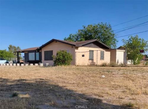 15357 Walnut, Hesperia, CA, 92345 | Card Image