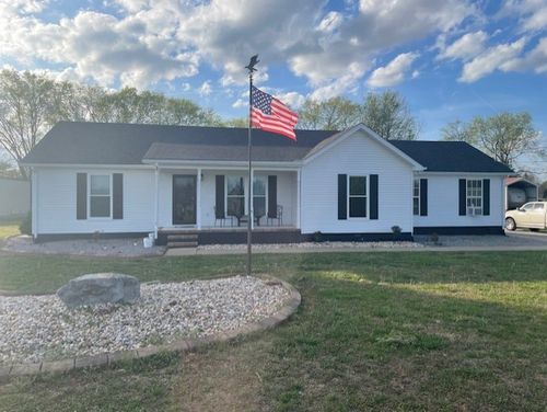 107 Sandy Rd, Unionville, TN, 37180-8738 | Card Image