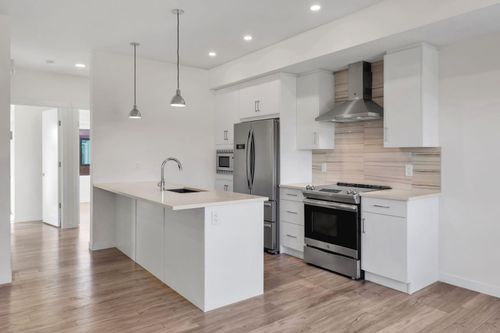 618 Greenbriar Common Nw, Calgary, AB, T3B6J2 | Card Image