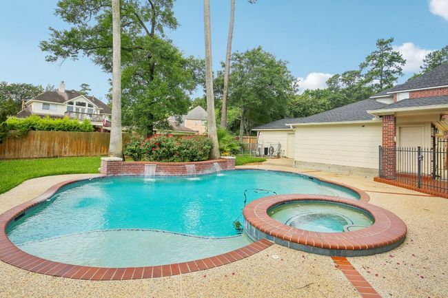 6611 Haughton Dr, House other with 4 bedrooms, 3 bathrooms and 3 parking in Spring TX | Image 37