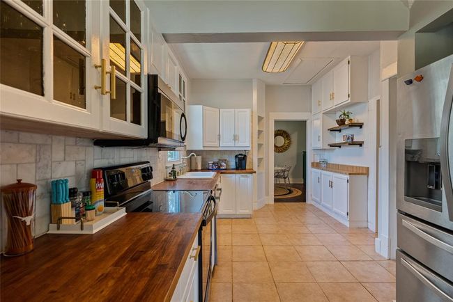 3610 Avenue P 1/2, House other with 3 bedrooms, 2 bathrooms and null parking in Galveston TX | Image 19