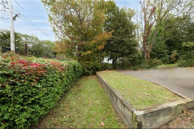 1042 N Main Street Ext, House other with 3 bedrooms, 2 bathrooms and null parking in Wallingford CT | Image 28
