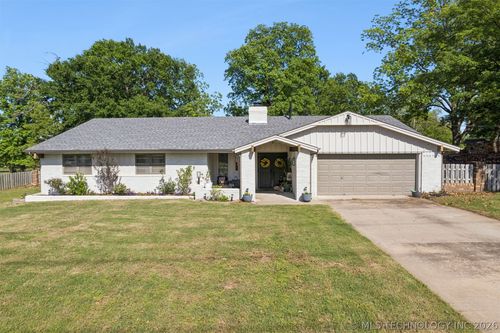 2508 Hardy Springs Rd, McAlester, OK, 74501-7330 | Card Image