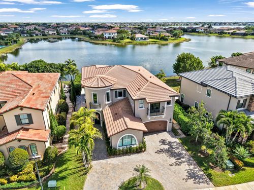 9040 Watercrest Cir W, Parkland, FL, 33076-2692 | Card Image