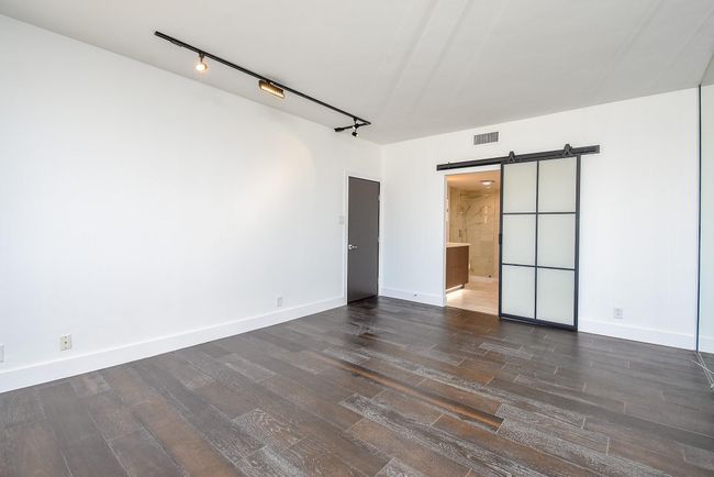 UNIT-1106 - 49 Briar Hollow Ln, Condo with 2 bedrooms, 2 bathrooms and 2 parking in Houston TX | Image 24
