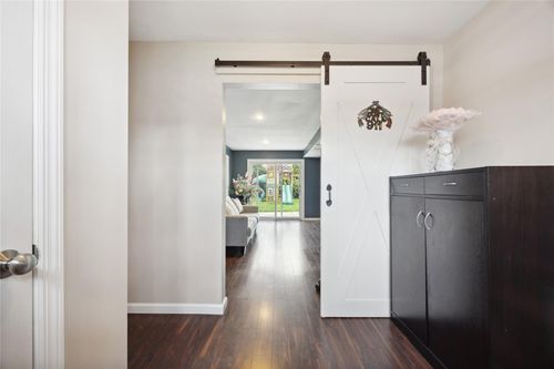 26 Old Country Rd, Garden City, NY, 11530-1532 | Card Image