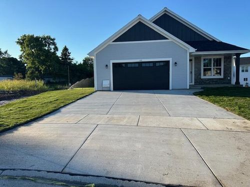 1039 Waterstone Court, Pewaukee, WI, 53072 | Card Image