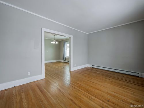 2825 Queen Street, Dearborn, MI, 48124 | Card Image