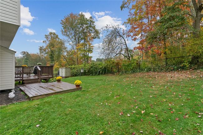 927 Castlegate Cir, House other with 3 bedrooms, 3 bathrooms and 2 parking in Greensburg PA | Image 25