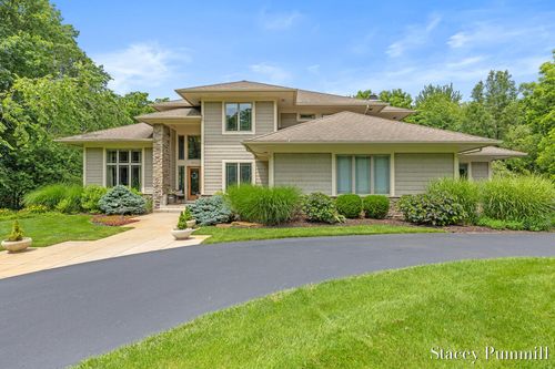 9171 Conservancy Dr, Ada, MI, 49301-8855 | Card Image