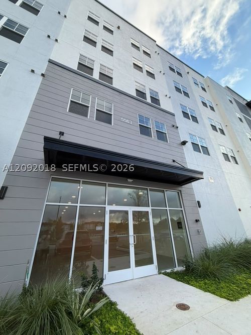 206-5563 Millenia Park Blvd, ORLANDO, FL, 32839-3051 | Card Image