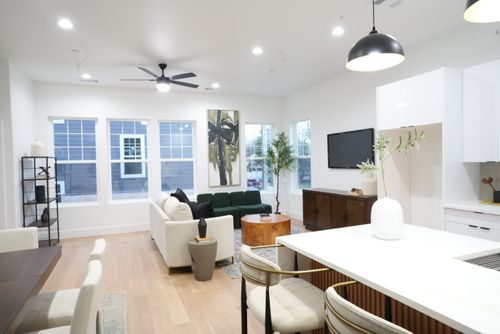 629 N Tyler St, Dallas, TX, 75208-3907 | Card Image