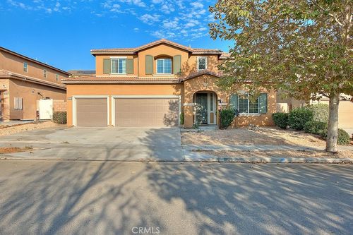 4290 Hernandez St, Jurupa Valley, CA, 92509-3335 | Card Image