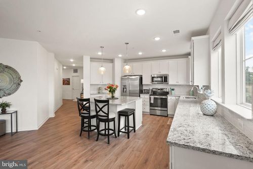 3202-13950 Englefield Dr, WOODBRIDGE, VA, 22193 | Card Image