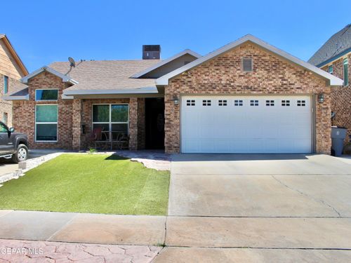 704 Colchester Dr, El Paso, TX, 79912-7056 | Card Image