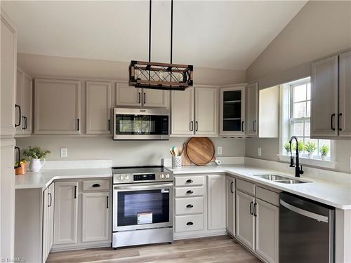 6148 Tory Ct, High Point, NC, 27265-3208 | Card Image