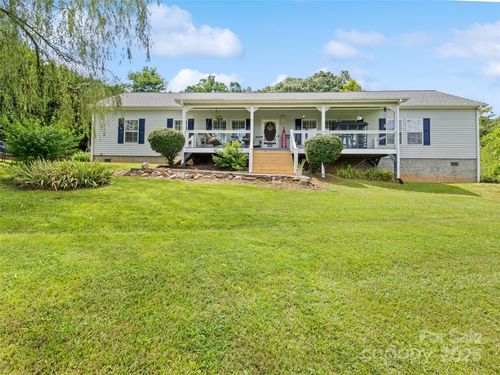 32 Perseverance Dr, Canton, NC, 28716-9414 | Card Image