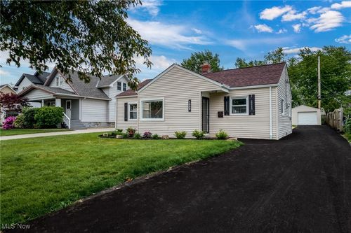 1539 Longwood Dr, Mayfield Heights, OH, 44124-3005 | Card Image