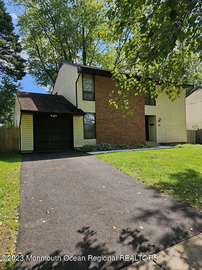 25 Twin Rivers Drive, For Sale in East Windsor Zoocasa