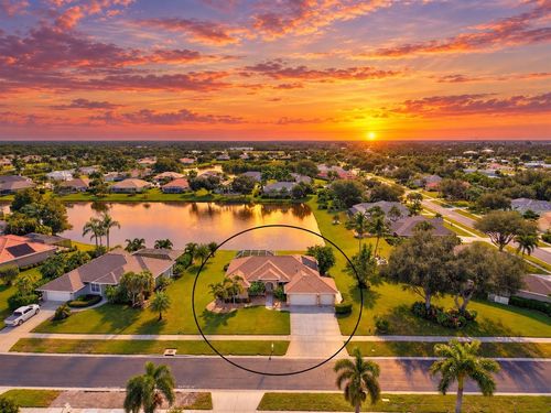 203 Lake Victoria Ct, ENGLEWOOD, FL, 34223-5224 | Card Image