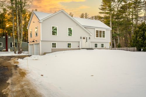 1 Small Pond Road, Gorham, ME, 04038 | Card Image
