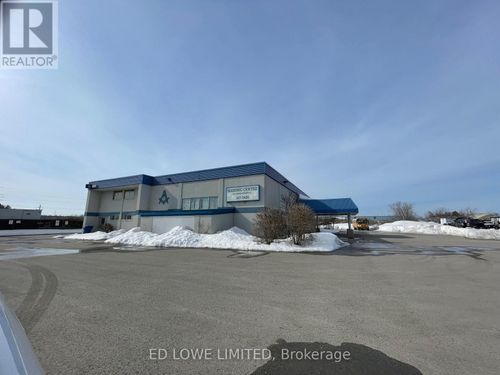 24 James St E, Orillia, ON, L3V1L1 | Card Image