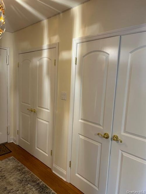 6e-105-37 64th Ave, Forest Hills, NY, 11375-1671 | Card Image