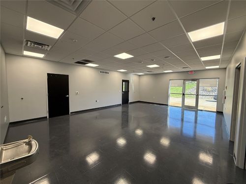 3530 Marnie Ave, Waterloo, IA, 50701-4309 | Card Image
