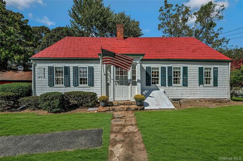 147 N Country Rd, Mount Sinai, NY, 11766-1506 | Card Image