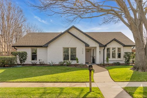 1700 Throwbridge Ln, Plano, TX, 75023-7430 | Card Image