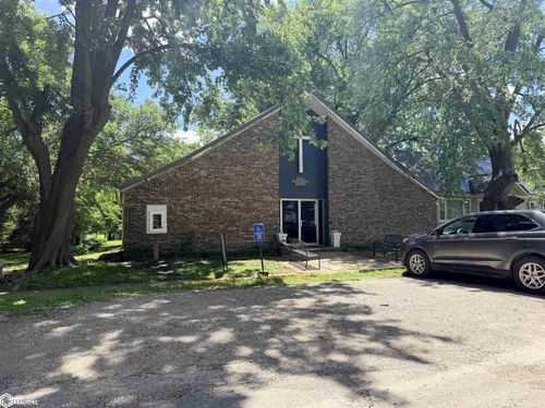 302 W Jefferson Ave, Fairfield, IA, 52556-3412 | Card Image